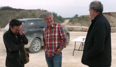 Clarkson, May y Hammond siguen rompiendo coches en su nuevo programa. Y por eso nos gusta