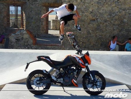 KTM 125 Duke, prueba (características y curiosidades)