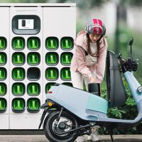 Coches y motos eléctricas más caras: Reino Unido planea un nuevo impuesto. Y la gasolina tampoco se libra