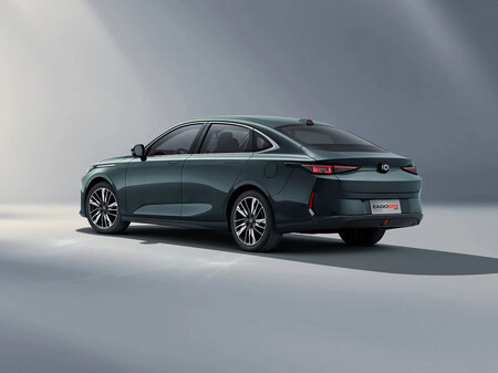 Changan Eado Plus iDD