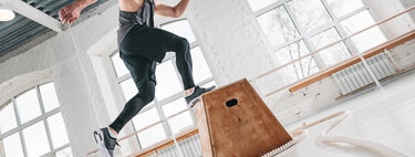 Practica CrossFit sin necesidad de material: cinco ejercicios para ponerte en forma solo con el peso de tu cuerpo  