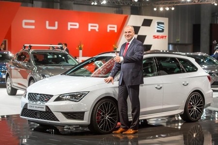 El SEAT León ST Cupra se presenta ante el mundo en el Salón de Viena