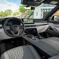 El famoso olor a “coche nuevo” tiene una explicación científica, pero también implica un riesgo en tu salud 