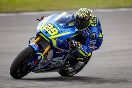 Andrea Iannone recoge el testigo de Maverick Viñales a las mil maravillas