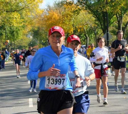 Un ejercicio derivado del yoga para recuperar las piernas tras una carrera