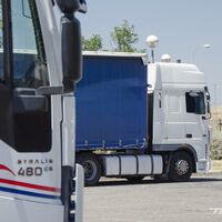 Los transportistas y el Gobierno llegan a un acuerdo con medidas que no van a desconvocar los paros 
