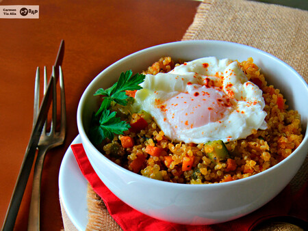 Quinoa con verduras y huevo: receta saludable y saciante perfecta para llevar o cenar sano