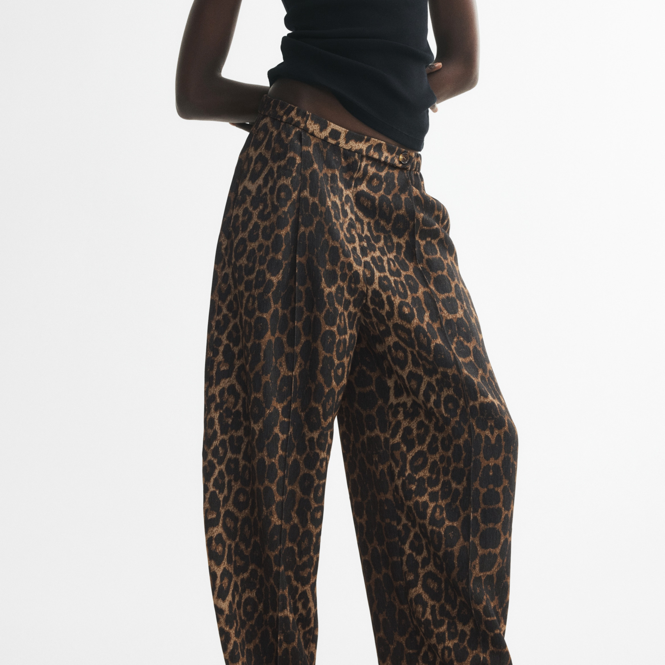 Pantalón barrel con raya