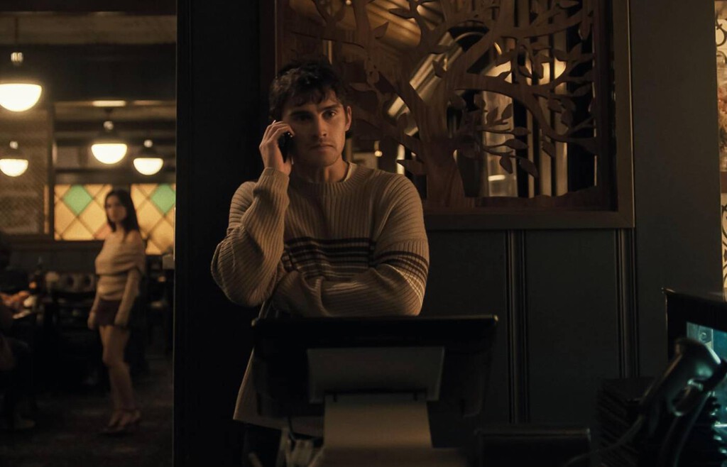 Esta teoría de los fans de 'Obsession' sobre la posesión de Nikki cuenta con el apoyo de un actor de la película: "¿Quién te quiere más que nadie? Tu mascota"