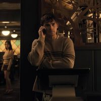 Esta teoría de los fans de 'Obsession' sobre la posesión de Nikki cuenta con el apoyo de un actor de la película: "¿Quién te quiere más que nadie? Tu mascota"