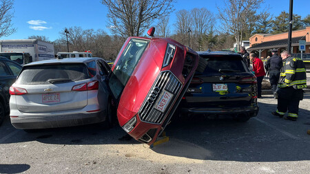 Accidente en el aparcamiento de un supermercado de Wellesley