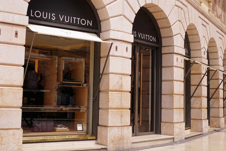 Así LVMH se ha convertido en la mayor empresa de lujo del mundo poco a poco