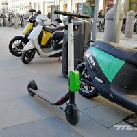 Los patinetes eléctricos compartidos sólo son una opción ecológica si evitan usar el coche, y no es así