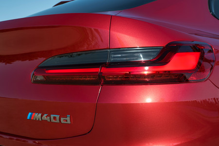 BMW X4 optica trasera