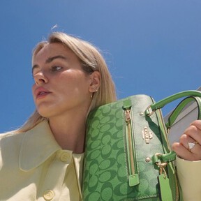 El jersey de entretiempo perfecto está en Zara: es de punto, con mangas estructuradas y súper cómodo