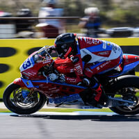 China asalta el mundial de Superbikes. La nueva ZXMoto casi le quita la pole a Ducati en su primera clasificación 