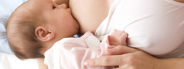 Por qué mi bebé pide el pecho con tanta frecuencia (y no siempre es por hambre)