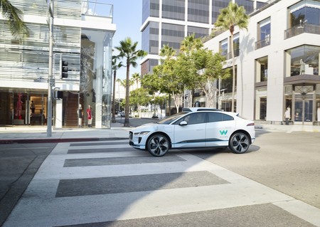 Waymo Jaguar Land Rover 2