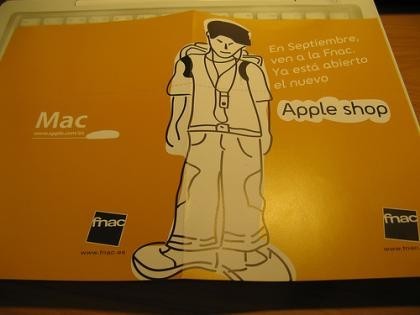 Esta es la invitación para el Apple Shop de Fnac Triangle