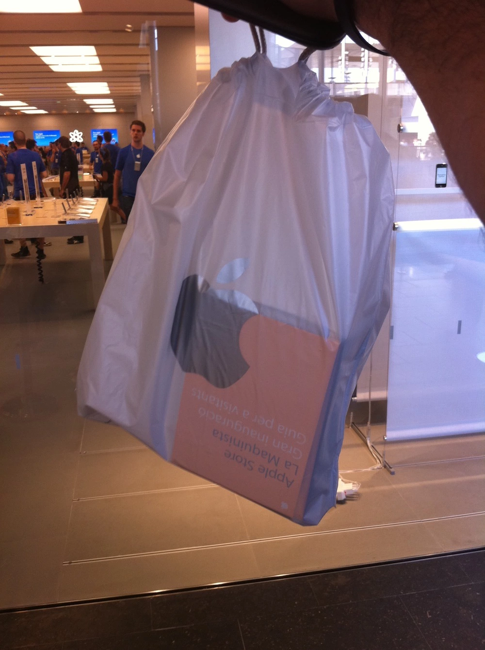 Foto de Inauguración Apple Store La Maquinista (31/93)