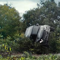 Volcado, golpeado y lanzado por los aires: el calvario de Land Rover Defender en '007: Sin tiempo para morir', en vídeo