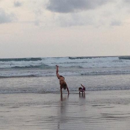 Sesiones de yoga matinal by Pataky: mejor si son con India Rose