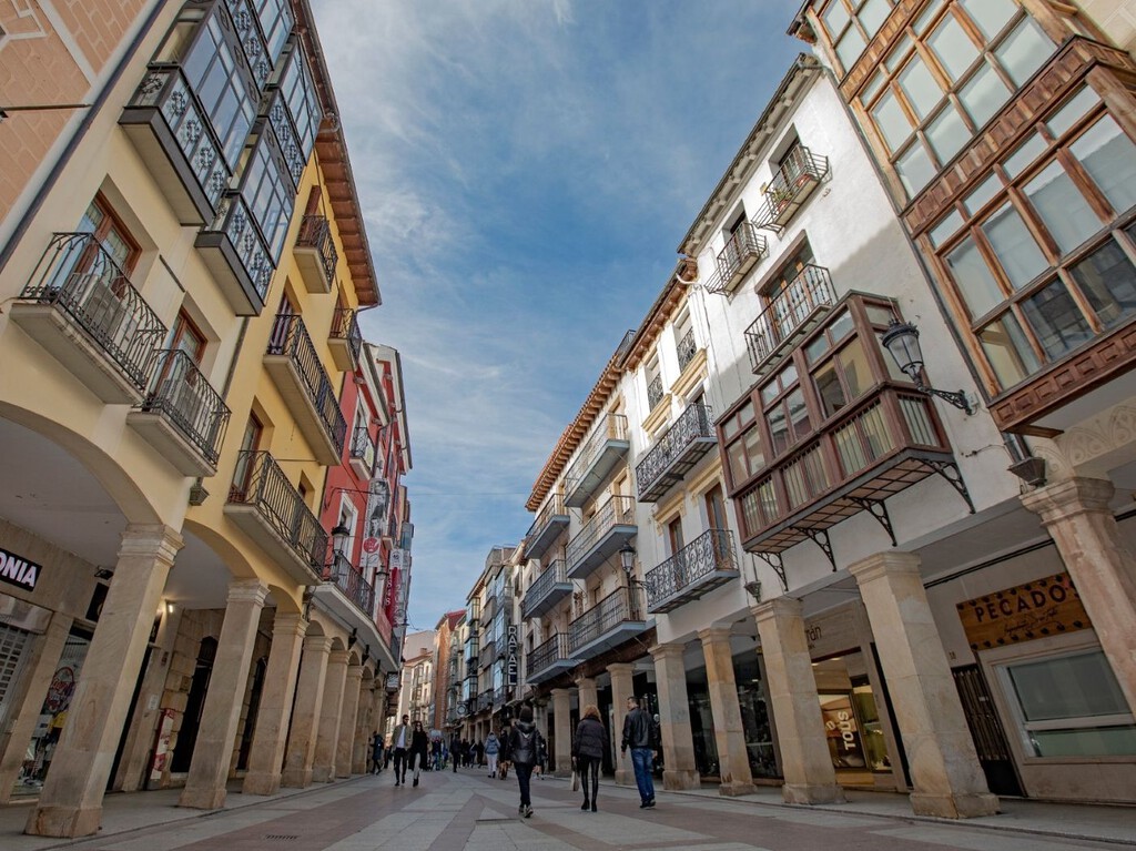 Es la ciudad más infravalorada de España, pero los turistas la han convertido en su favorita para el otoño