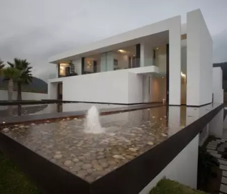 La Casa del Agua en Zapopan, la tradición integrada en el diseño más moderno
