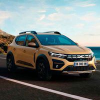 Este agosto se han vendido más coches, pero la vida sigue igual: los españoles quieren coches baratos y sin enchufar