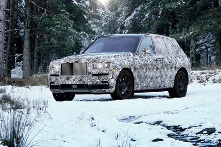 ¡Confirmado! El primer SUV de Rolls-Royce se llamará Cullinan y se muestra así de majestuoso