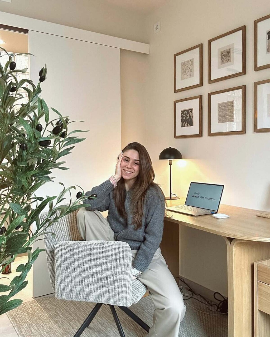 Abril de Versier, interiorista: "Te doy la solución a estos tres errores muy frecuentes a la hora de decorar espacios en casa"  