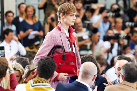 La Cool-Attitude de Berluti presentada en el Museo Picasso durante la Paris Fashion Week