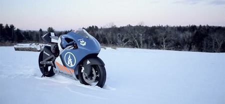 Amarok Racing presenta su prototipo de moto eléctrica para competir en el TTXGP