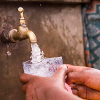 Água: o direito humano que ainda não chega a todos e os desafios enfrentados pela organização que luta para garanti-la