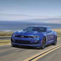 Es el ocaso de los deportivos americanos. El próximo Chevrolet Camaro será un sedán eléctrico asequible, o no será 