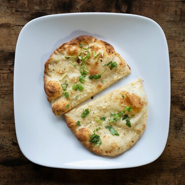 Pan naan casero: la sencilla receta para viajar a la India desde tu cocina