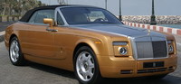 El Rolls-Royce Phantom Drophead Coupé dorado llega a Abu Dhabi