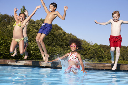 Los traumatismos craneoencefálicos aumentan en verano: cómo prevenirlos y qué hacer en caso de emergencia
