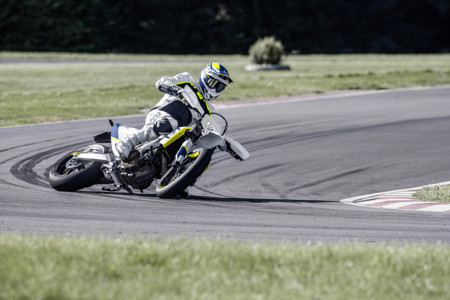 ¿Has visto las nuevas Husqvarna 701? Las tienes en dos sabores, Enduro y Supermoto