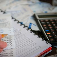 Calcular tus ingresos como autónomo para saber tu grupo de cotización es fácil con esta sencilla fórmula