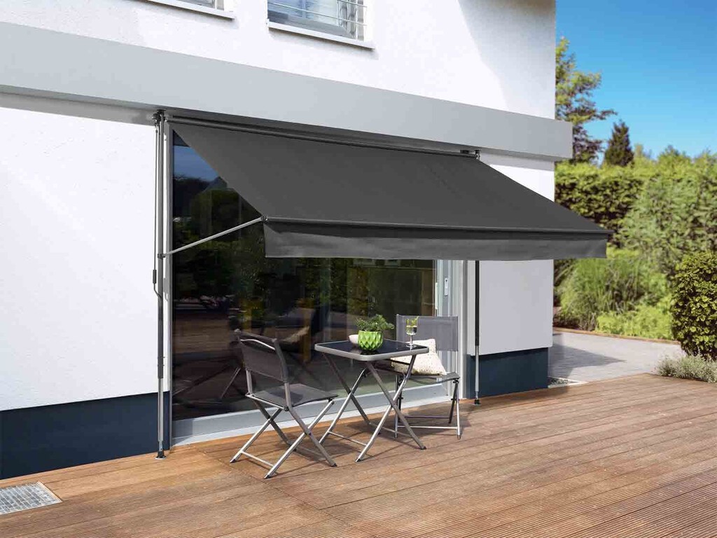 Quiero poner un toldo, gastar poco y no tener que hacer agujeros. Estas son las soluciones más baratas del mercado 