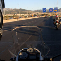 El efecto acordeón es la gallina de los huevos de oro para los Mossos. Están recaudando un pastizal en multas por un vicio de los que van con prisa