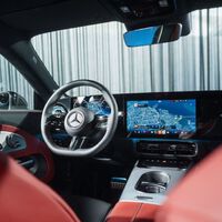 Sin botones no hay cinco estrellas. Euro NCAP fuerza a las marcas a volver a meter botones físicos en sus coches: las pantallas penalizarán en seguridad 