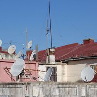 Varios ayuntamientos avisan de problemas para ver la TDT: si te ocurre, la adaptación de la antena puede salirte gratis