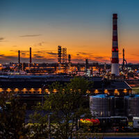 El petróleo ruso fluyó pese a las sanciones. Y un joven alemán lo convirtió en un negocio millonario