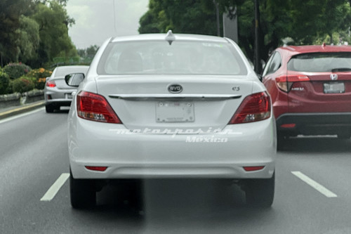 Los chinos de ByD ya ruedan en México: cazamos al E5 con placas de ecológico en CDMX