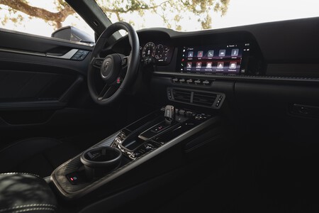 Porsche 911 Turbo S 2025 014