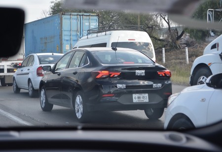 El Chevrolet Onix ya rueda en México: esto sabemos del rival de Virtus y Versa