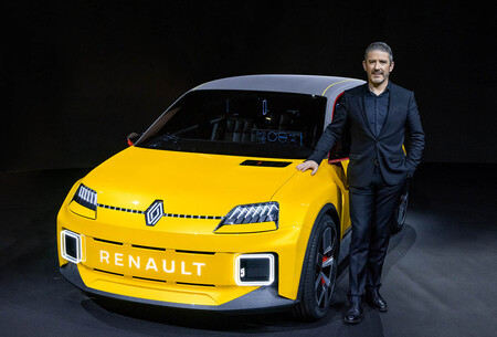 Renault 5 eléctrico: “El 95 % de lo que vemos aquí estará en el coche de serie”. Gilles Vidal, director de diseño