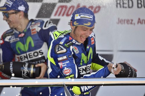 Valentino Rossi y su segunda juventud. Si se queda en MotoGP es para ganar